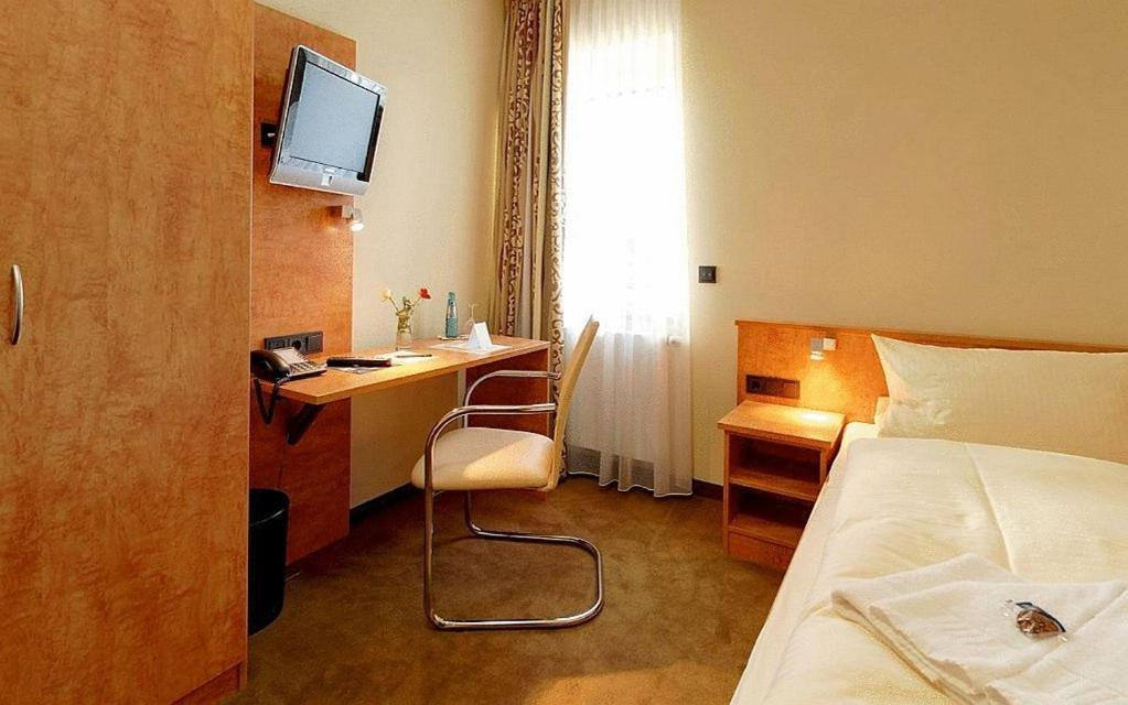 Hotel Gasthof Gross Bergkirchen  Zewnętrze zdjęcie