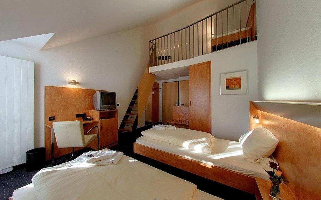 Hotel Gasthof Gross Bergkirchen  Zewnętrze zdjęcie